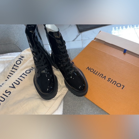 Black combat LV boots new - Picture 5 of 9